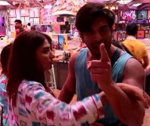 Bigg Boss 13: माहिरा ने पारस के गाल पर मारा थप्पड़, गुस्से में पारस ने बोली इतनी बड़ी बात