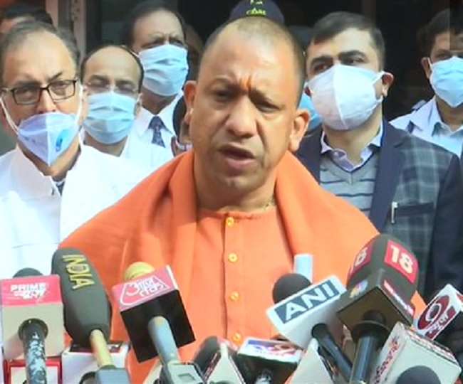 मुख्यमंत्री ने इस मौके पर सात कामगारों को 1000 रुपये के चेक भी भेंट किए।