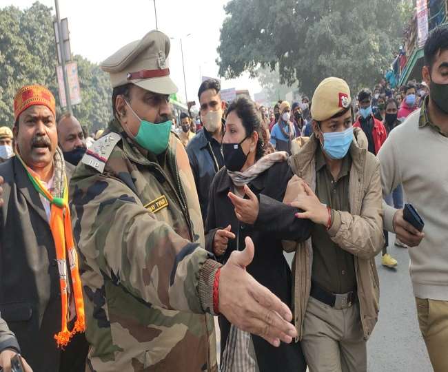 दिल्ली सरकार की शराब नीति के खिलाफ भाजपा का चक्का जाम खत्म, हिरासत में लिए गए कई भाजपा नेता