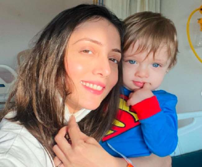 नकुल मेहता की पत्नी और 11 महीने का बच्चा- तस्वीर : Instagram: jank_ee