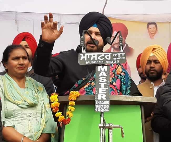 रैली को संबोधित करते नवजोत सिंह सिद्धू। जागरण