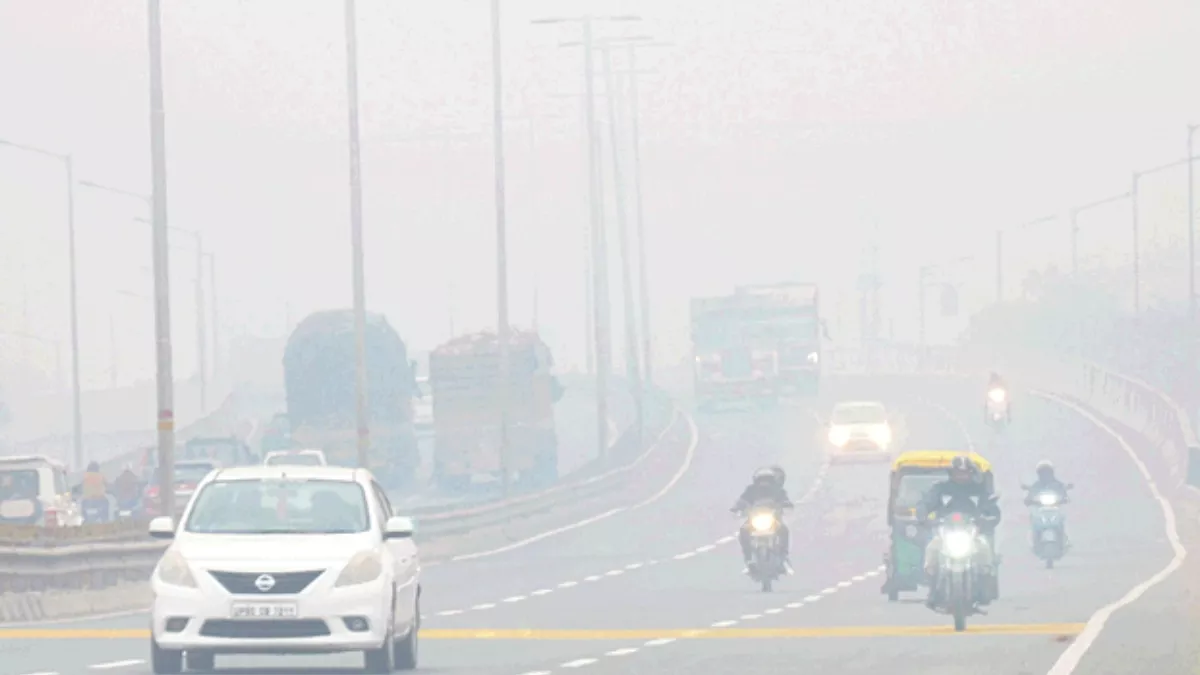 Agra Weather Update: ठंड से ठिठुरा जनजीवन, सोमवार को दर्ज किया गया 8.6 डिग्री सेल्सियस तापमान