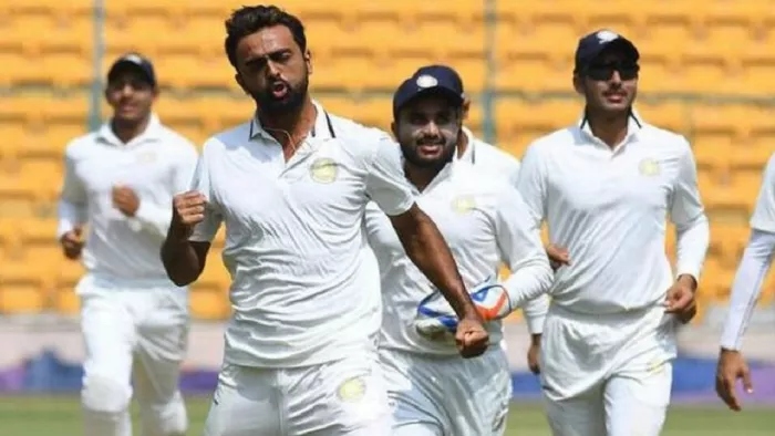 जयदेव उनादकट रणजी ट्रॉफी मैच में पहले ओवर में हैट्रिक लेने वाले पहले गेंदबाज बने