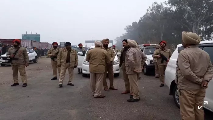 राहत की खबर, ट्रक यूनियन पंजाब की तरफ से लगाया गया धरना एक तरफ से खोला गया