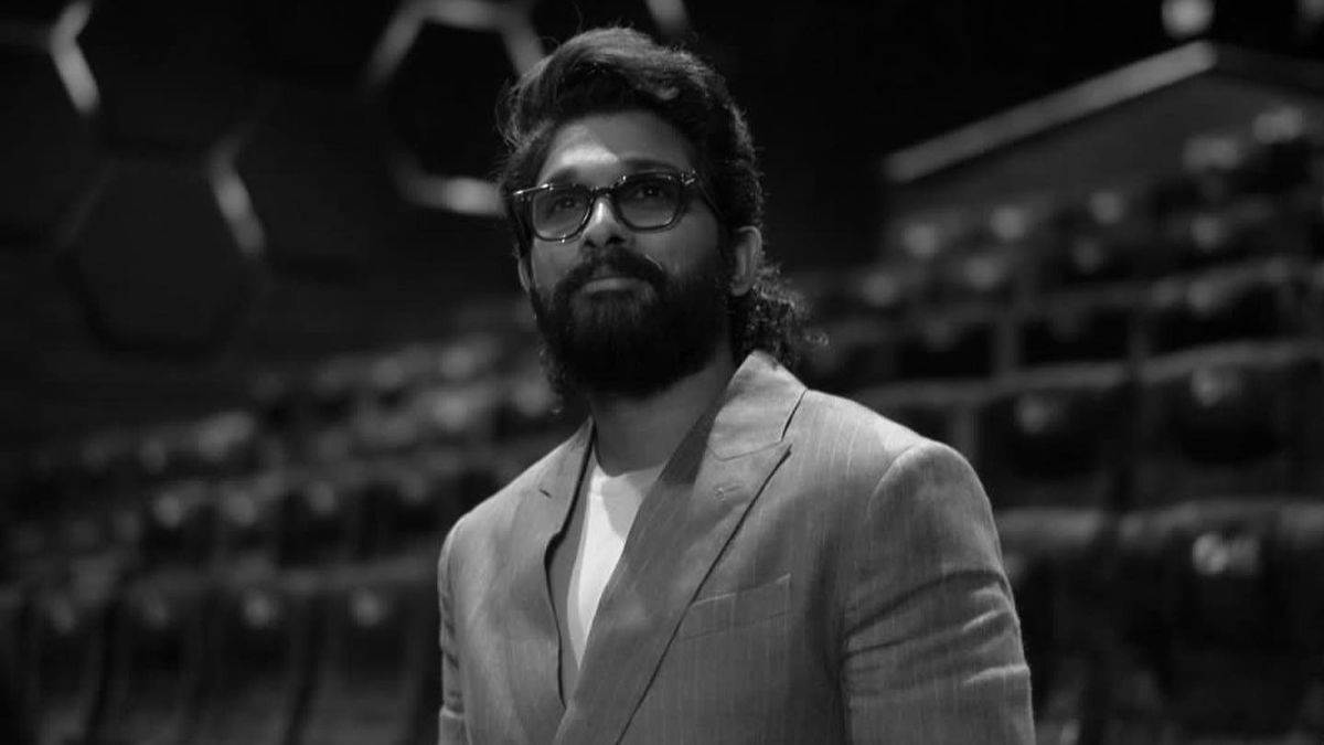 https://www.jagranimages.com/images/newimg/03012025/03_01_2025-allu_arjun_1_23860569.jpg