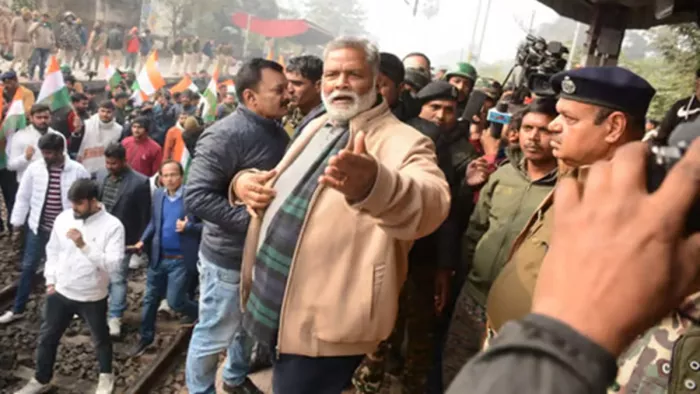 पप्पू यादव समेत 10 विधायकों के खिलाफ एफआईआर (जागरण)