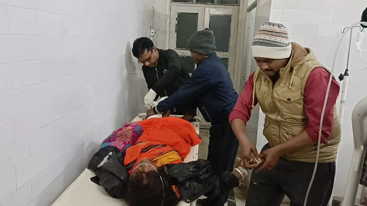 अस्‍पताल में इलाजरत गुड़िया देवी की तस्‍वीर, जिनकी अब मौत हो चुकी है।