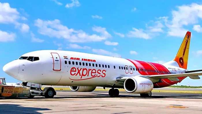 Air India Express Flight Emergency Landing फ्लाइट में आग।