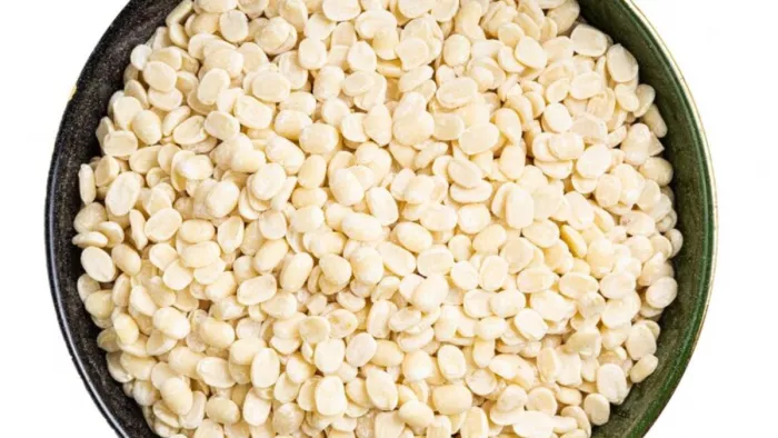 Urad Daal Benefits: इन समस्याओं में फायदेमंद है उड़द दाल का सेवन