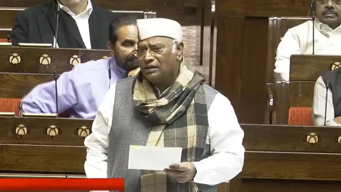 र्ण व्यवस्था पर पोस्ट करने पर सीएम सरमा को खरगे ने राज्यसभा में घेरा