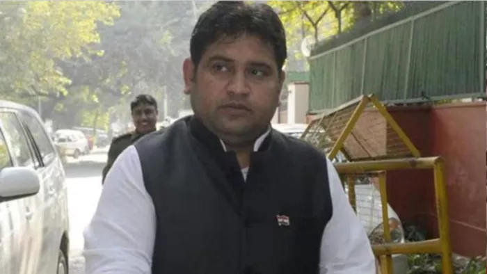 आम आदमी पार्टी के जिला उपाध्यक्ष संदीप कुमार सोमवार को भाजपा में शामिल हुए