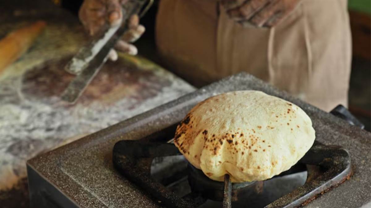 https://www.jagranimages.com/images/newimg/03022025/03_02_2025-roti_2_23877648.jpg