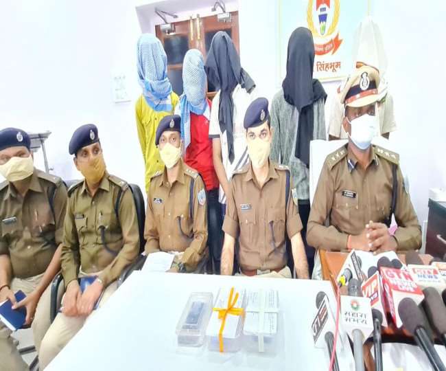 five members of mobile snatching gang arrested in jamshedpur
