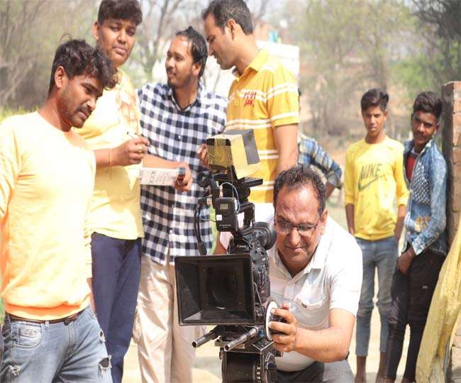 Jharia writer Dheeraj Mishra is beginning his directorial