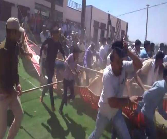 Police lathi charge as crowd rushed to see Mahendra Singh Dhoni in Jalore
