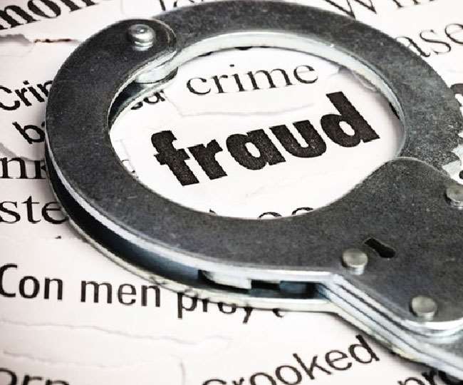 पुलिस इस मामले मेें अभी और लोगों को तलाश कर रही है जो इनकी मदद किया करते थे।