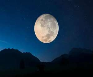 आठ लोगों को स्पेसएक्स के यान से चांद पर ले जाने की पेशकश (फाइल फोटो)