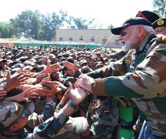 प्रधानमंत्री नरेंद्र मोदी इस हफ्ते के अंत में संयुक्त कमांडरों के सम्मेलन को संबोधित करेंगे।