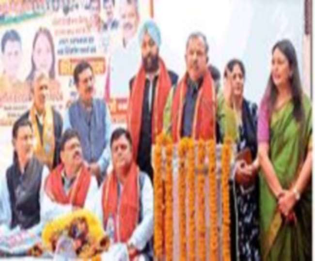 प्रदेश अध्यक्ष दिल्ली ने अस्पताल के नए भवन का शिलान्यास किया।
