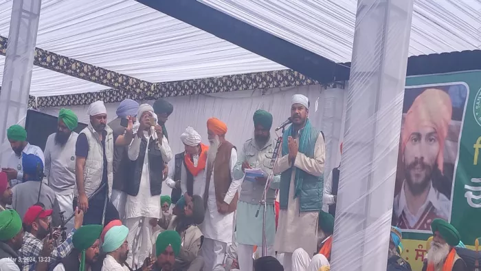 Farmers Protest: शुभकरण सिंह की अंतिम अरदास में पहुंचा लोगों का हूजूम।