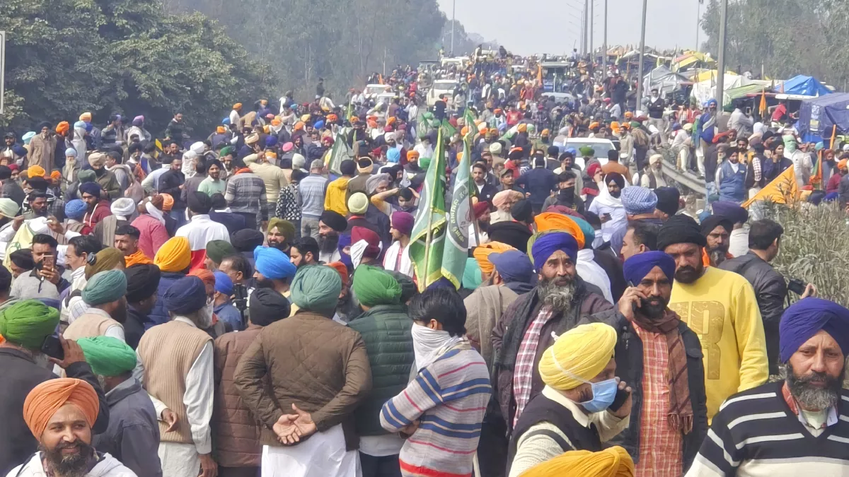 Farmers Protest: ट्रैक्टर की जगह दिल्ली कूच के लिए किसानों ने बनाया नया प्लान, सुरक्षा को लेकर पुलिस प्रशासन के फूले हाथ-पांव