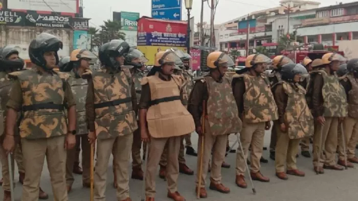 आगामी पर्व व लोकसभा चुनाव को लेकर पुलिस अलर्ट