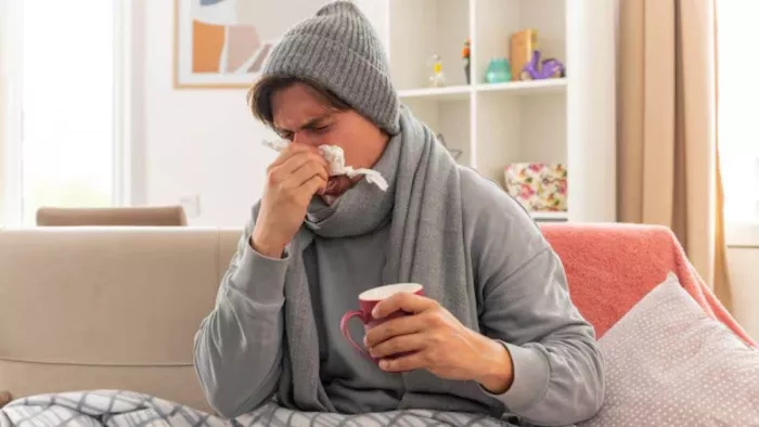 Seasonal Flu से बचने में मदद करेंगे ये हेल्दी टिप्स।