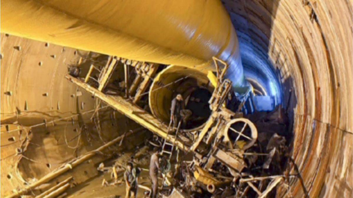 https://www.jagranimages.com/images/newimg/03032025/03_03_2025-telangana_tunnel_collapse_23893719.jpg