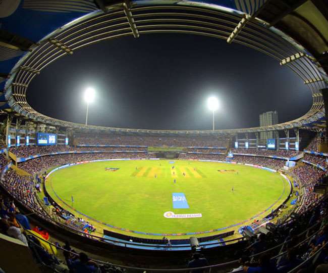 आइपीएल 2021 का दूसरा मैच मुंबई के वानखेड़े स्टेडियम में खेला जाएगा।