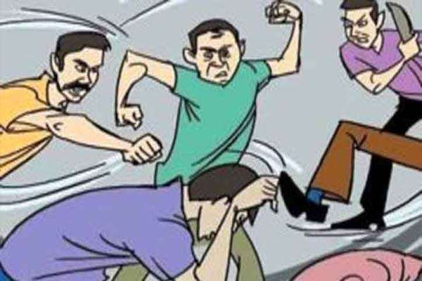 two groups of students clashed in amu over a minor issue student injured due to knife