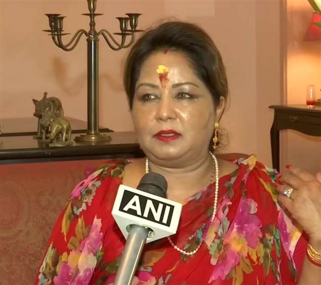 आरजू राणा देउबा ने पत्रकारों से भी काशी में भारत नेपाल संबंधों पर बातचीत की।