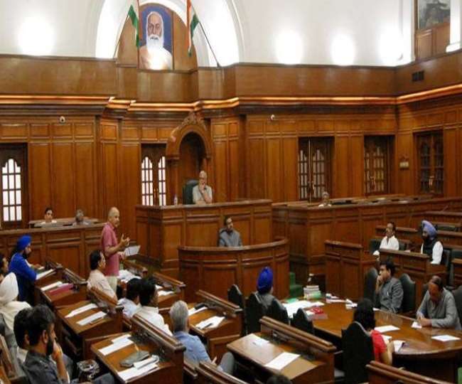 सड़कों के सुंदरीकरण के लिए भी अनुमति दी गई है, इस पर काफी पैसे खर्च किए गए हैं।
