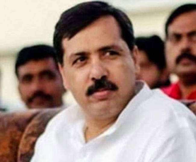 former mp dhananjay singh has been framed by the court in the case of kidnapping and extortion in jaunpur