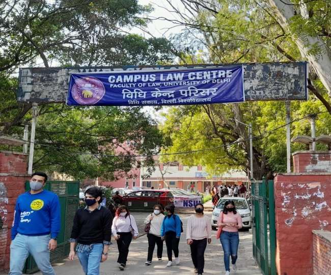 परीक्षा में छात्रों को 30 मिनट अतिरिक्त देगा दिल्ली विवि