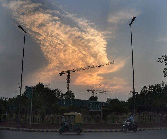 ग्रीष्मलहर के हालात के लिए जमीन तैयार हो रही है।