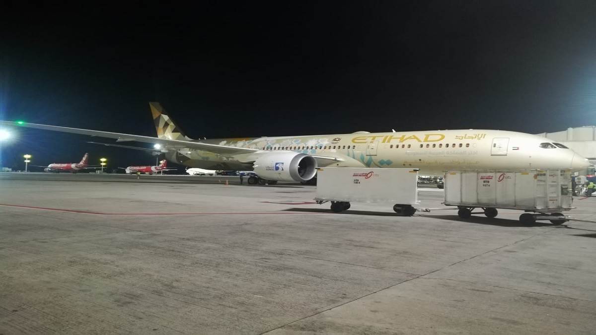 emergency landing of etihad airways flight ey237 the aircraft was going from bangalore to abu dhabi