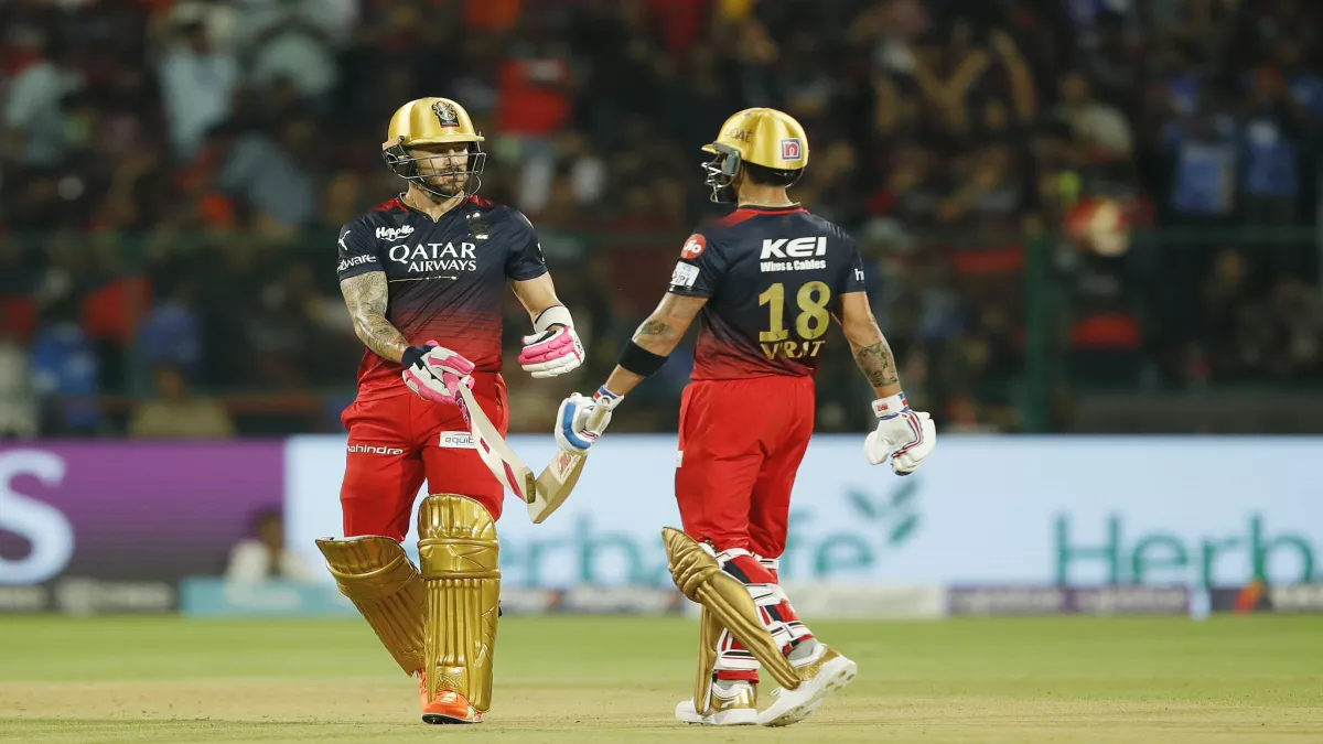 RCB vs MI: धमाकेदार जीत से गदगद नजर आए कप्तान Faf Du plessis, Virat Kohli की जमकर की तारीफ