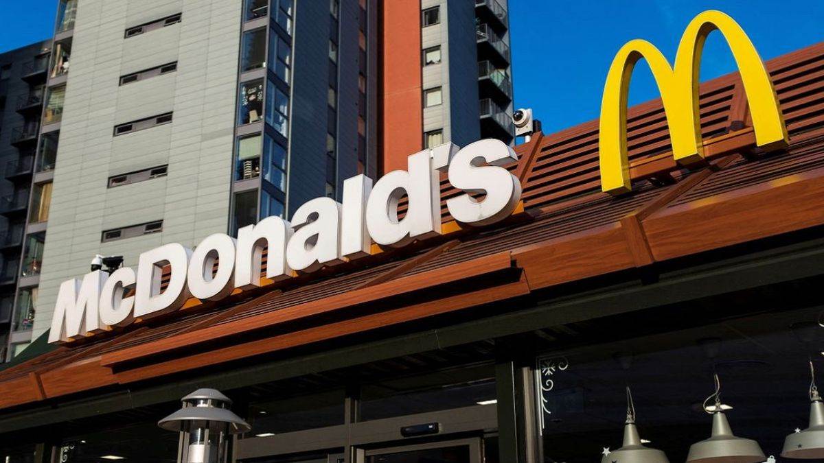 mcdonald layoff notice circulate temporarily shuts us offices