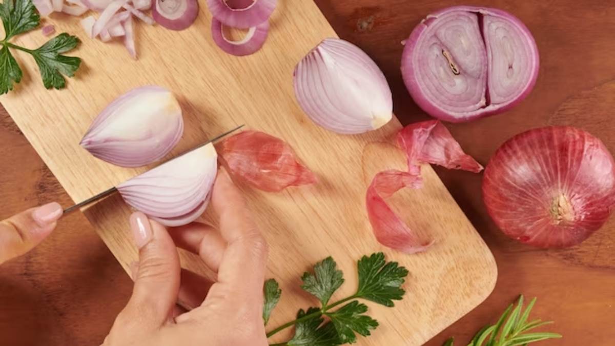 https://www.jagranimages.com/images/newimg/03042023/03_04_2023-onion_benefits_23375083.jpg