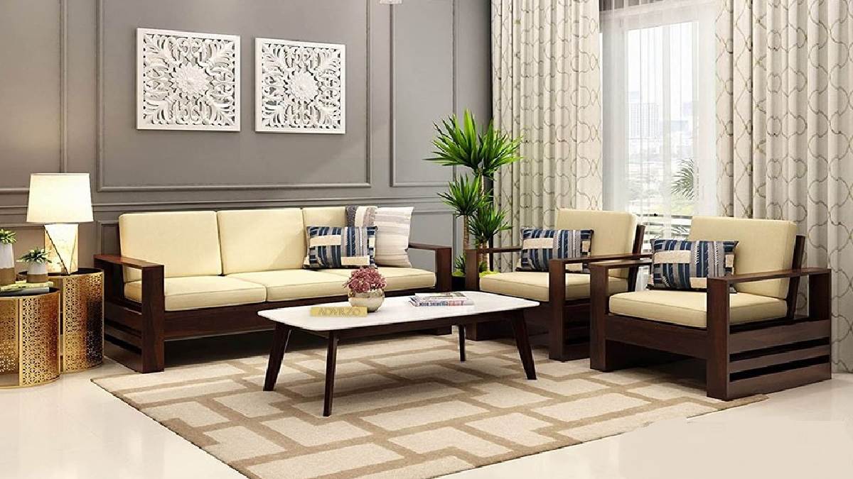 Wooden Sofa Set: घर को नया लुक देने के लिए ये 5 सीटर सोफा सेट हैं बेस्ट, घर बनेगा पहले से मॉडर्न और स्टाइलिश
