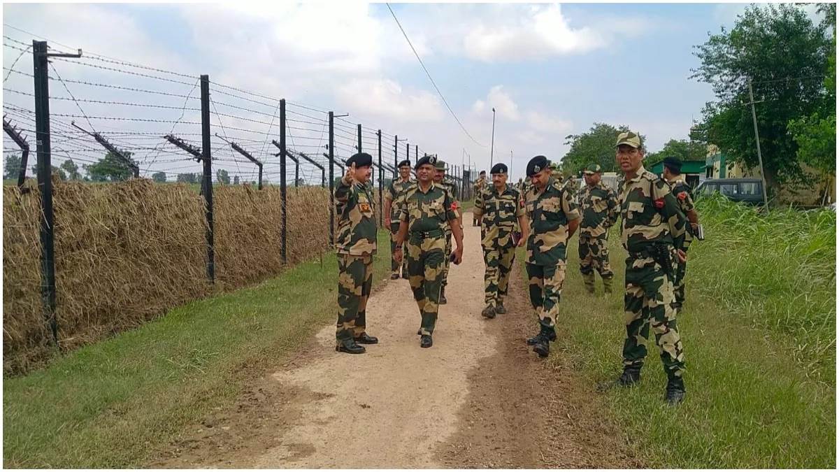https://www.jagranimages.com/images/newimg/03042024/03_04_2024-bsf_2_23689134.jpg