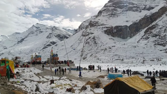 चोटियों पर बर्फबारी से प्रदेश में मिली गर्मी से राहत