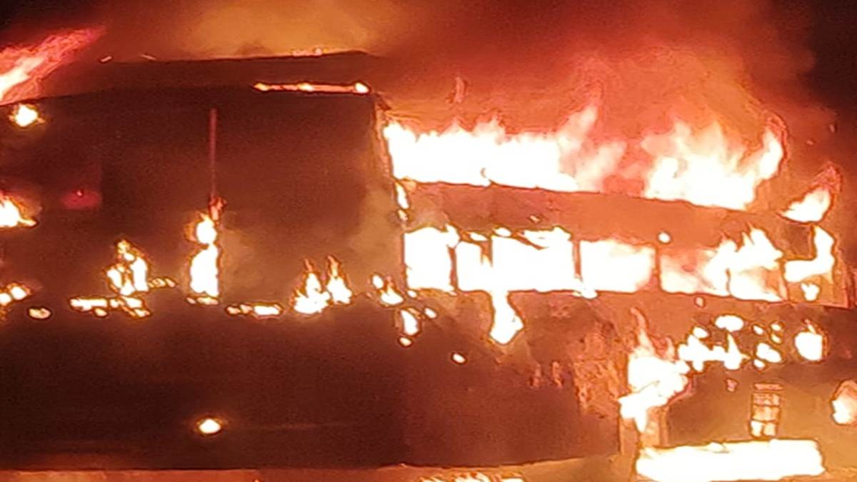a bus going from supaul to delhi caught fire causing panic 125 passengers were on board