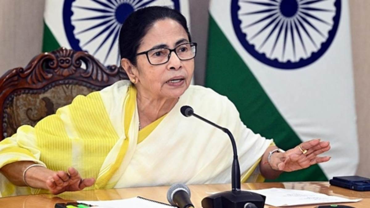 https://www.jagranimages.com/images/newimg/03042025/03_04_2025-mamata_banerjeee_23911267.jpg