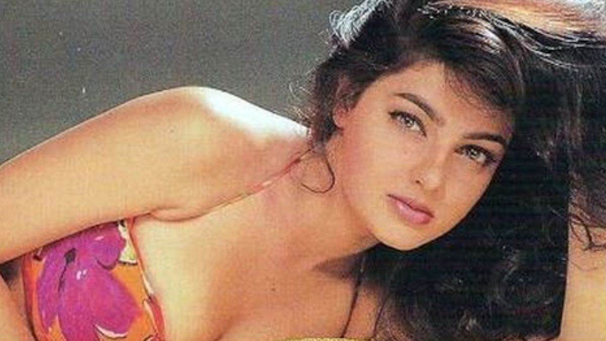 https://www.jagranimages.com/images/newimg/03042025/03_04_2025-mamtakulkarni_23911346.jpg