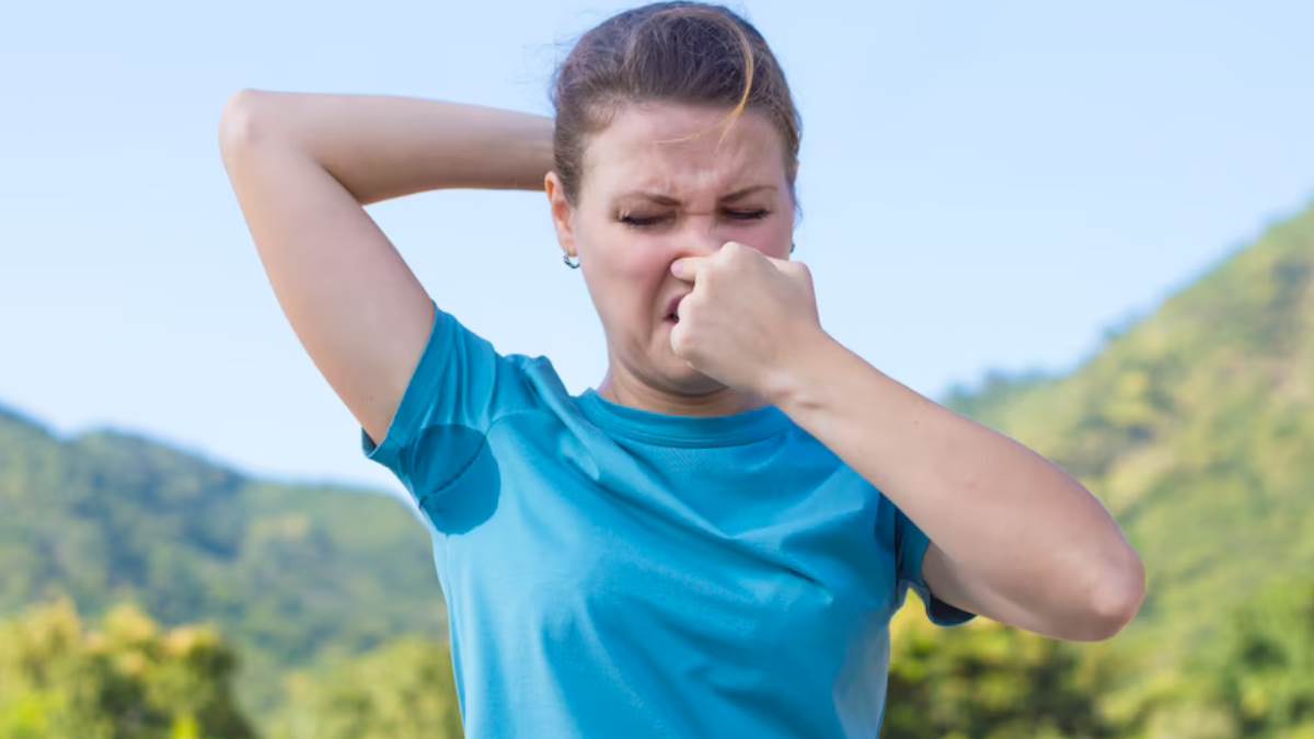 https://www.jagranimages.com/images/newimg/03052023/03_05_2023-body_odor_remedies_f_23400916.jpg