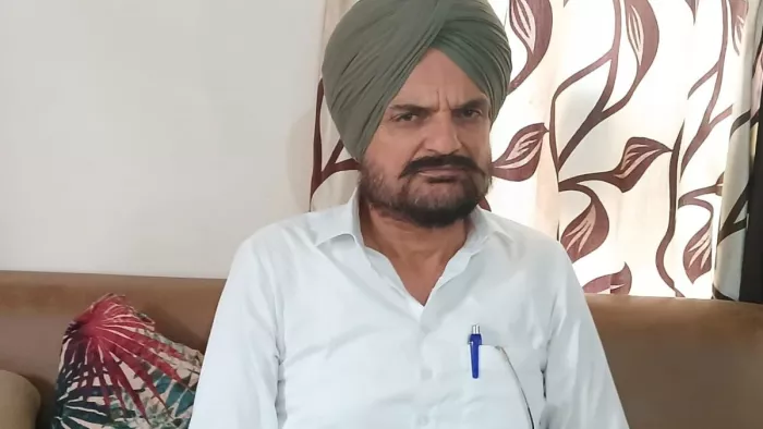 बलकौर सिंह ने की एफआईआर दर्ज कराने की मांग