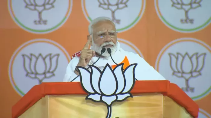 पीएम मोदी ने JMM और Congress को घेरा