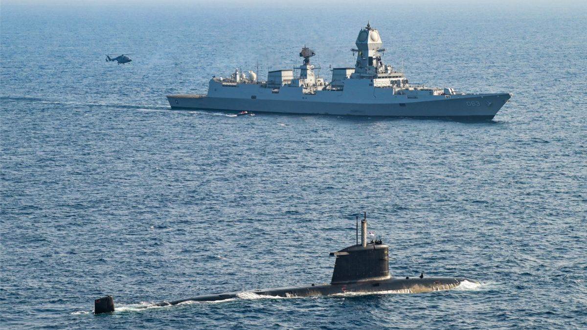 https://www.jagranimages.com/images/newimg/03052025/03_05_2025-navy_trident_power_23930499.jpg