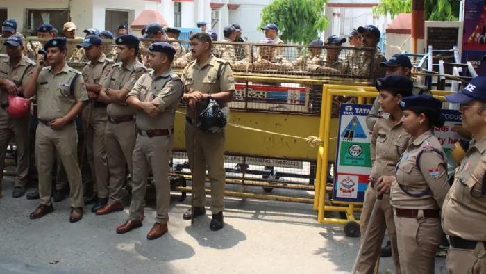 फारूख की दुकान ओमकार के नाम से होने पर भड़के हिंदूवादी संगठन। प्रतीकात्मक तस्वीर